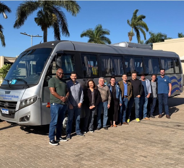 Vista Alegre do Alto recebe novo ônibus para a Saúde.