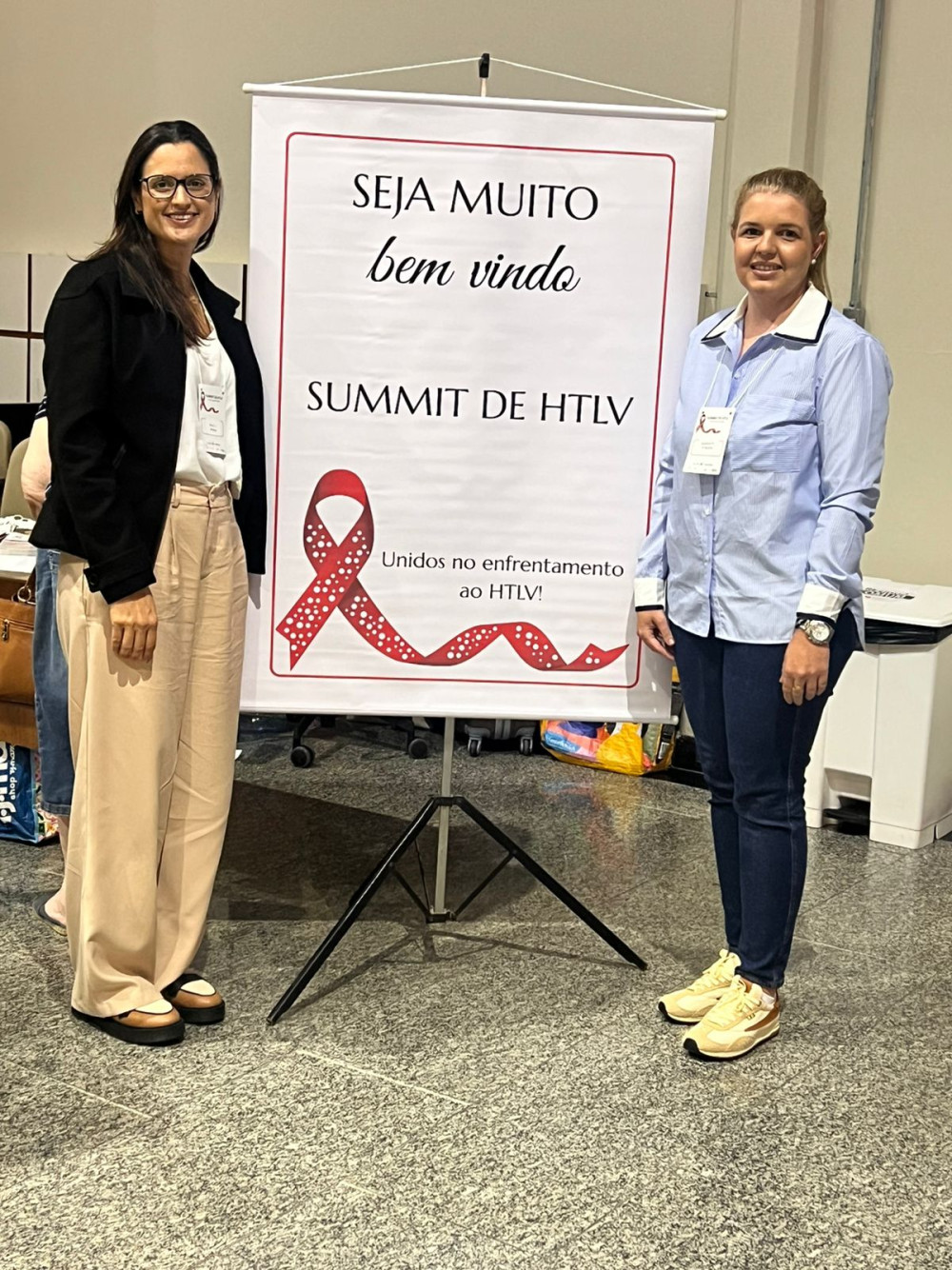 Profissionais de Vista Alegre do Alto participam de Summit sobre HTLV em São Paulo.