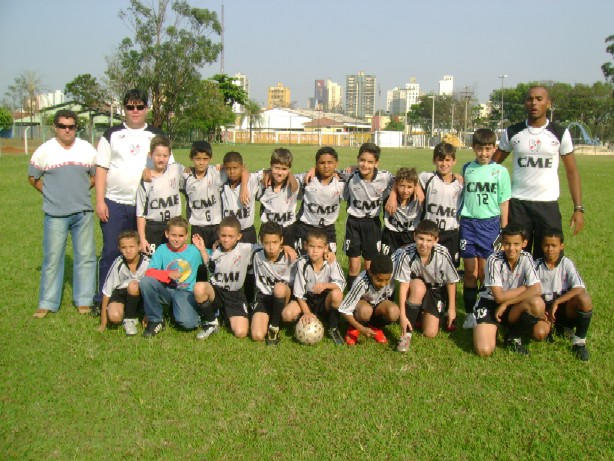 Vista Alegre disputa título do sub-10.