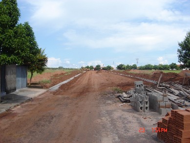 Prefeitura Municipal de Vista Alegre do Alto Implanta Guias e Sargetas em Bairros da Cidade.
