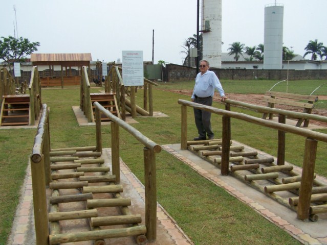 Uma praça para os idosos.