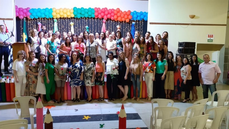 Escola Irineu Julião realiza formatura dos alunos.