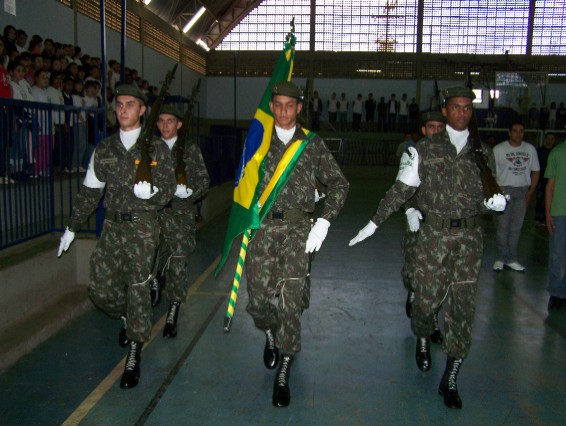 Junta Militar entrega certificados para 41 jovens em Vista Alegre.