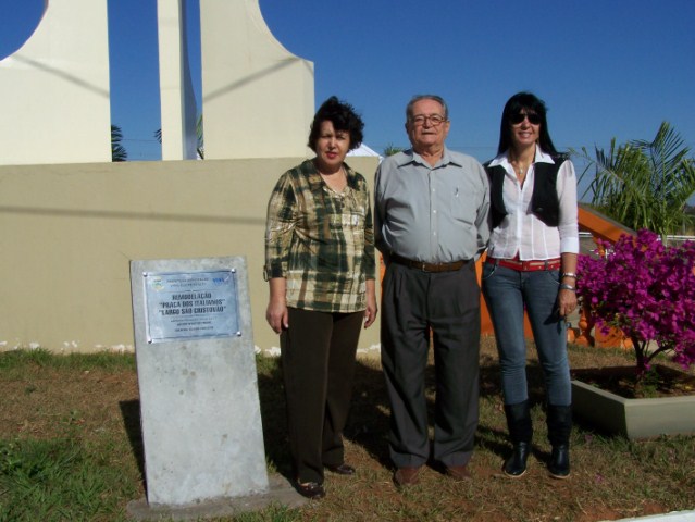 Fiorani entrega remodelação da “Praça dos Italianos” e “Largo São Cristovão” em Vista Alegre do Alto.
