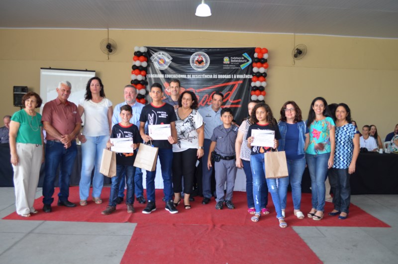 Fiorani prestigia formatura do Proerd.
