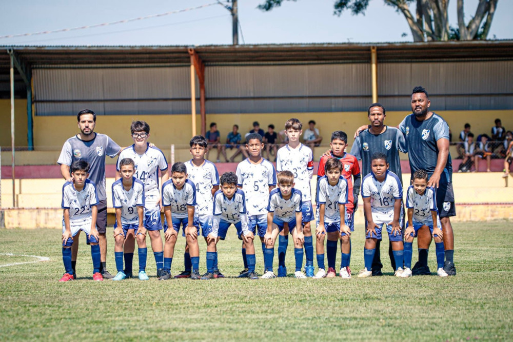 Vista Alegre do Alto avança para as finais da 3ª Copa Aper Regional de Futebol Base 2025.
