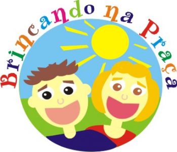 Vista Alegre comemora aniversário com o projeto Brincando na Praça.