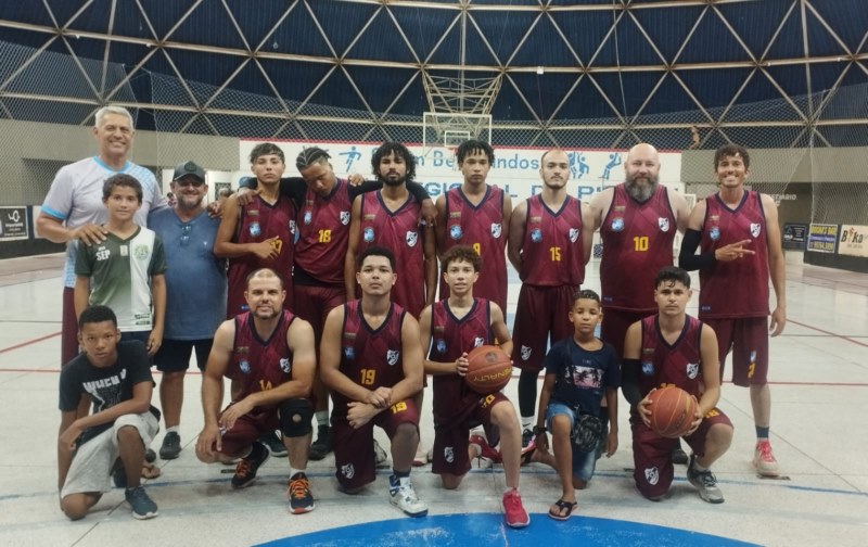 Vista Alegre vai disputar a medalha de ouro no basquete.