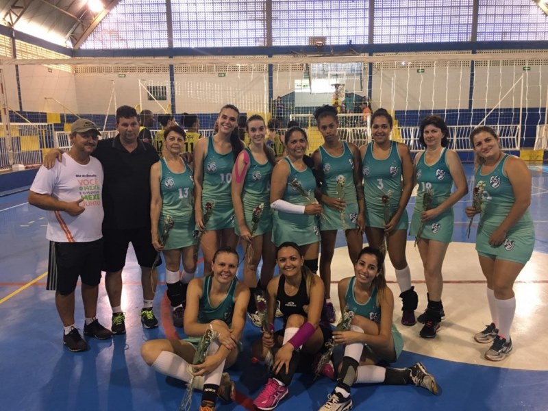 Vista Alegre perde final no tie-break e fica com o vice na Copa Regional de vôlei feminino.