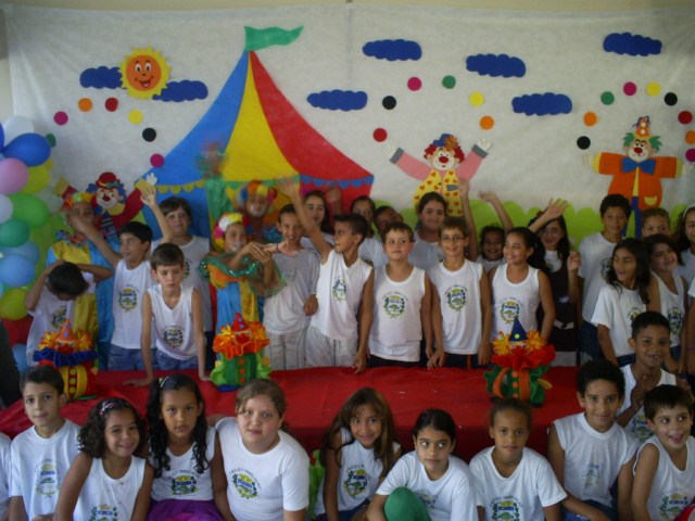 A Semana da Criança da E.M.E.I.E.F. “Irineu Julião” foi repleta de Alegria e Diversão.