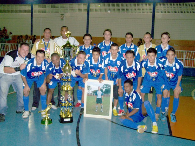CME Júnior bate Nova Geração e conquista municipal de futsal.