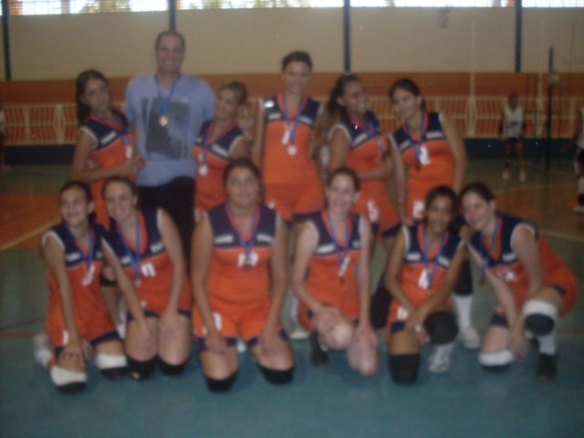 Vista Alegre do Alto promove quadrangular de vôlei feminino.