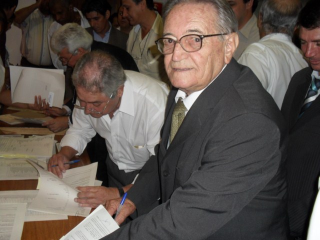 Fiorani assina convênio na Secretaria de Meio Ambiente.