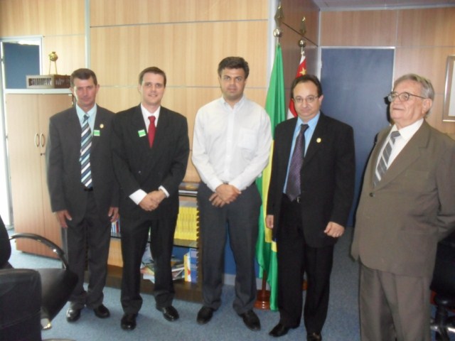 Fiorani retorna otimista de Brasília.