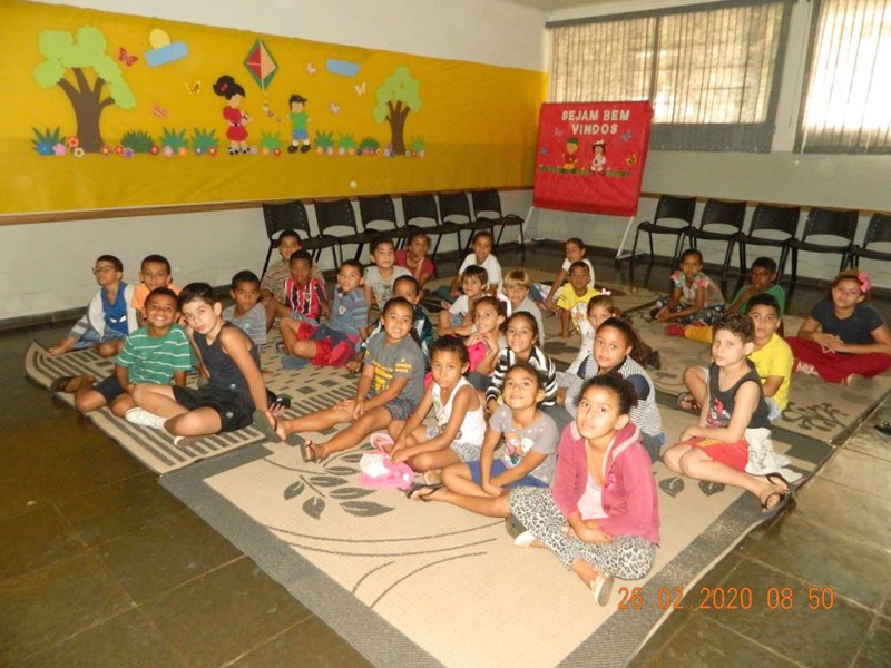 Alunos de Vista Alegre participam de palestra sobre a importância da água.
