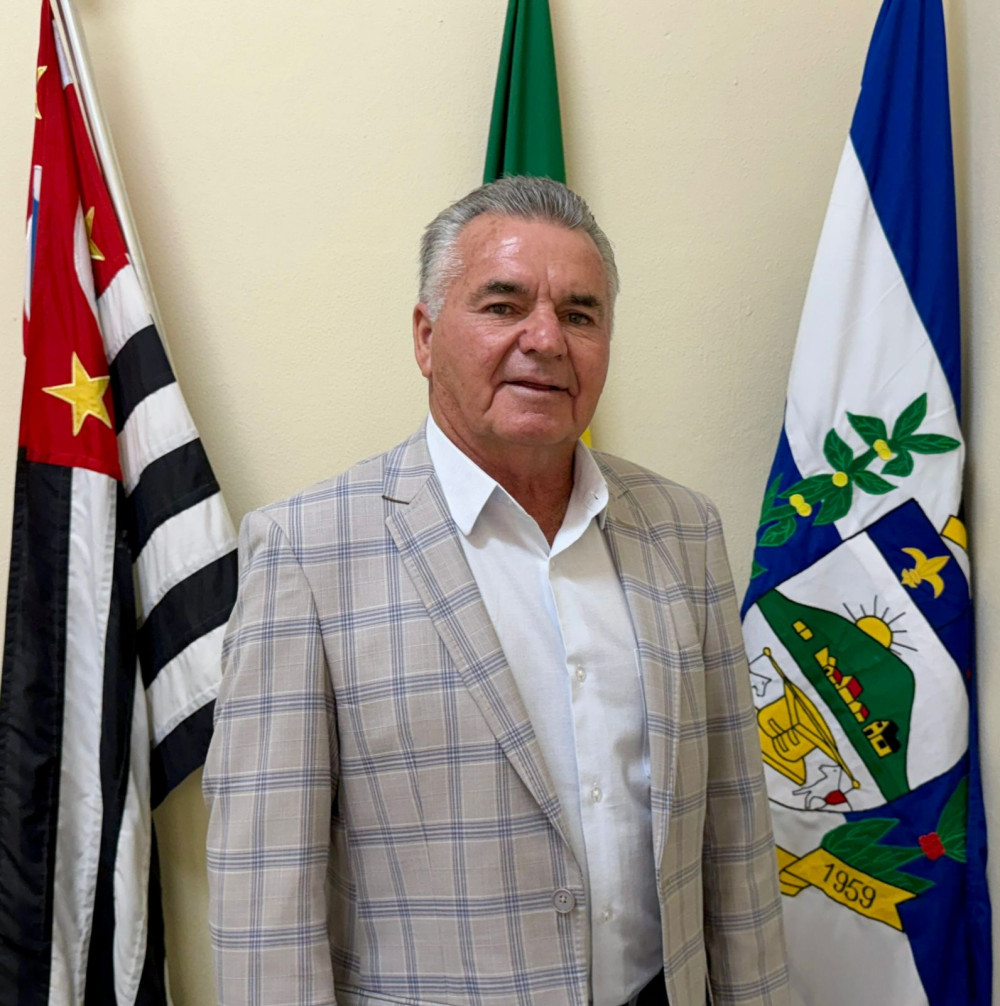 Zé Menegasso toma posse como Prefeito de Vista Alegre do Alto.