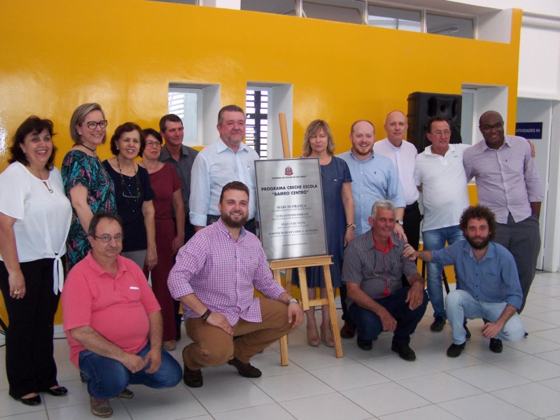 Prefeitura entrega creche nova à população de Vista Alegre.