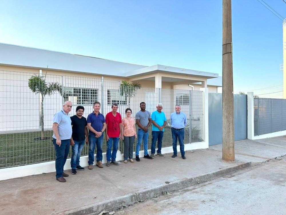 Prefeito, vice e vereadores visitam várias obras em Vista Alegre.