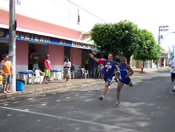 Atletismo conquista ouro e bronze para Vista Alegre.