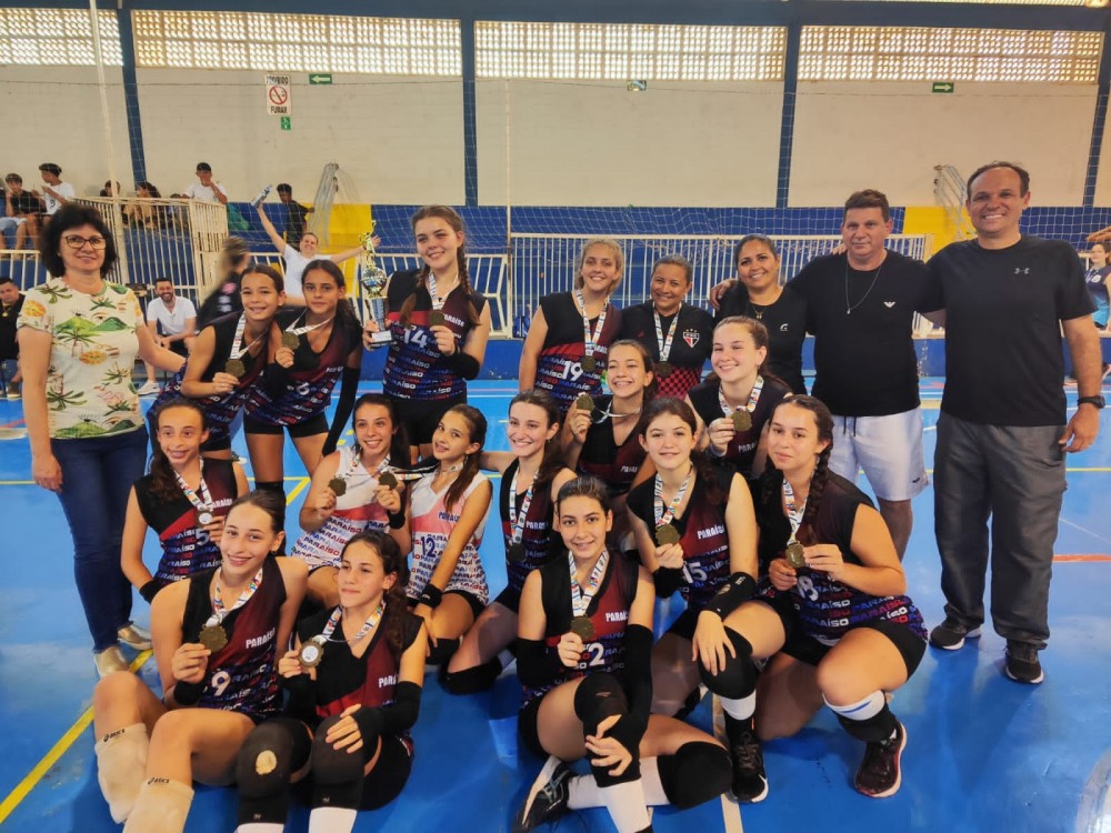 Torneio de vôlei sub-16 feminino em Vista Alegre.