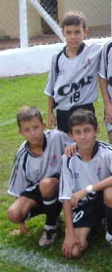 Atletas da "Escolinha de Futebol" são Aprovados em Teste do São Paulo.