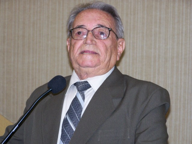 Fiorani é homenageado pela Câmara de Monte Alto.