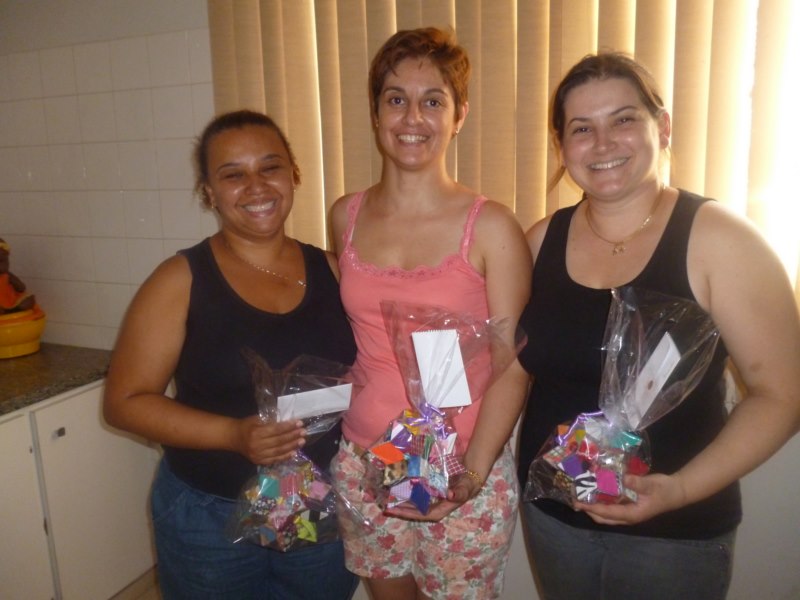 Professoras da Creche Coração de Jesus e da Escola de Educação Complementar “Jardim Itália” foram presenteadas pelo dia do Professor.