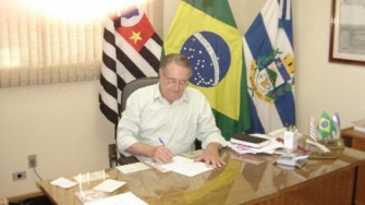 Vista Alegre concede aumento para servidores municipais.