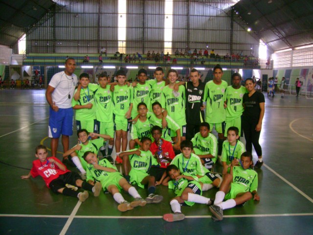 Vista Alegre participa de torneio de futsal.