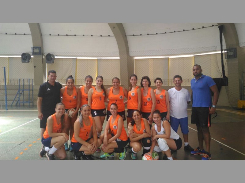 Vista Alegre está na final da Copa Sesc de vôlei feminino.