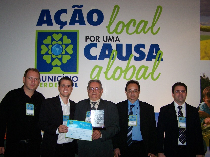 Vista Alegre recebe certificado de Município Verde Azul.