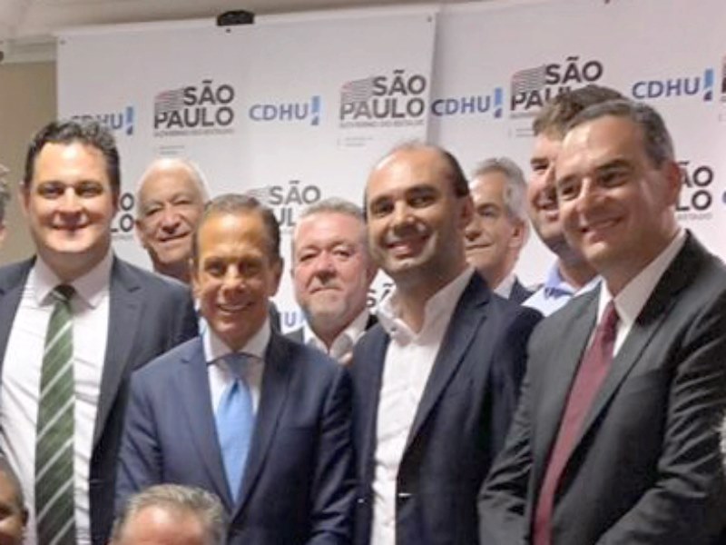 Fiorani solicita construção de praça em conjunto habitacional.