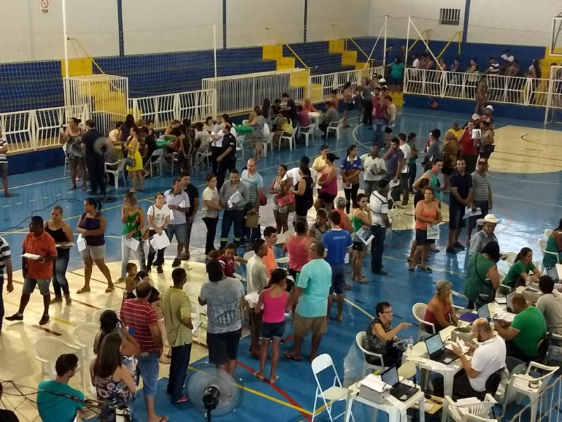 CDHU e prefeitura cadastram famílias para sorteio de 126 moradias em Vista Alegre.