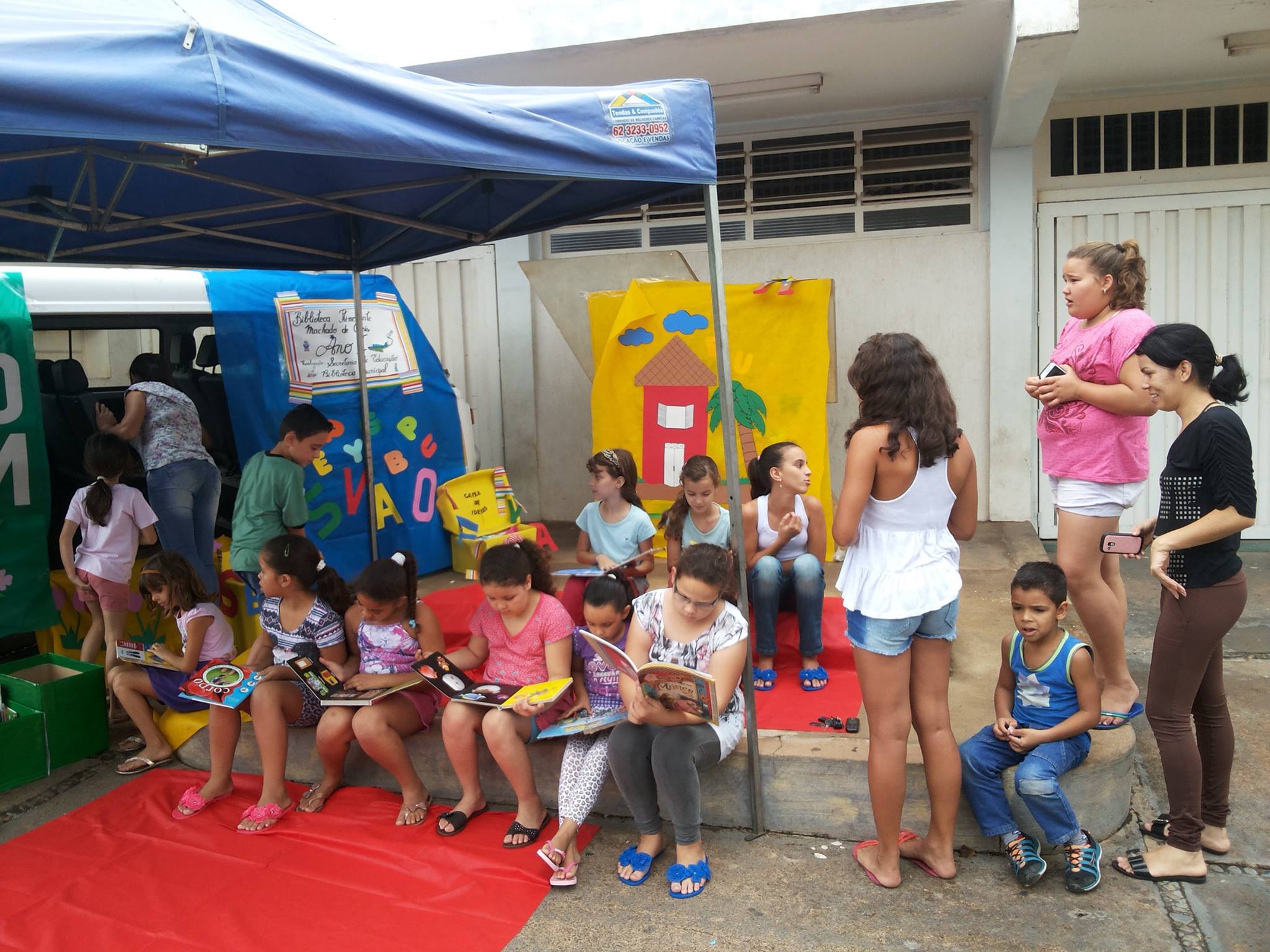 3ª Parada da Perua das Letras - Projeto Biblioteca Itinerante Machado de Assis.