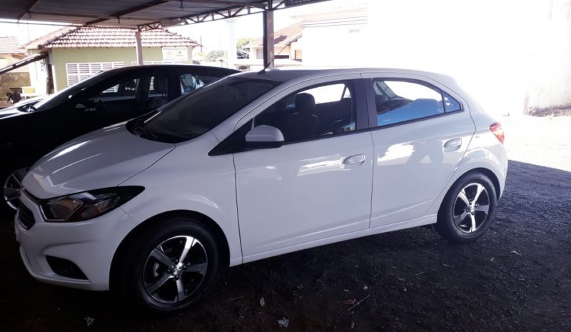 Prefeitura de Vista Alegre compra mais um carro para a Saúde.