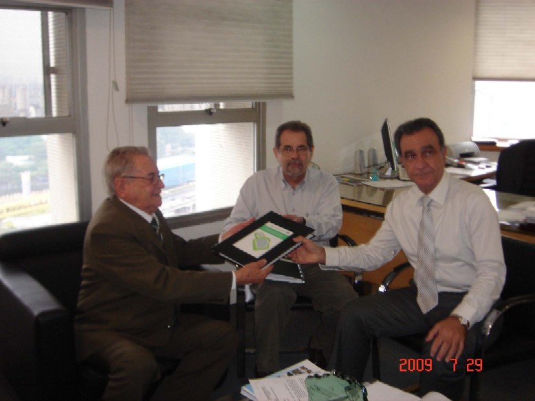 Prefeito pleiteia verba para melhorias em ETE.