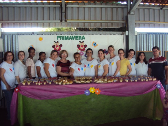 Creche Coração de Jesus comemora a chegada da primavera com grande festa.