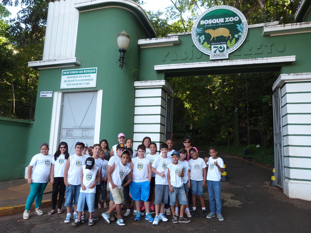 Projeto de Educação Ambiental visita zoológico.