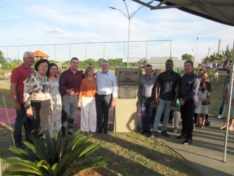 Vista Alegre inaugura Praça Antônio Carbone.