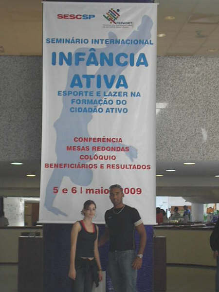 Professores de Vista Alegre participam de discussão sobre infância ativa.