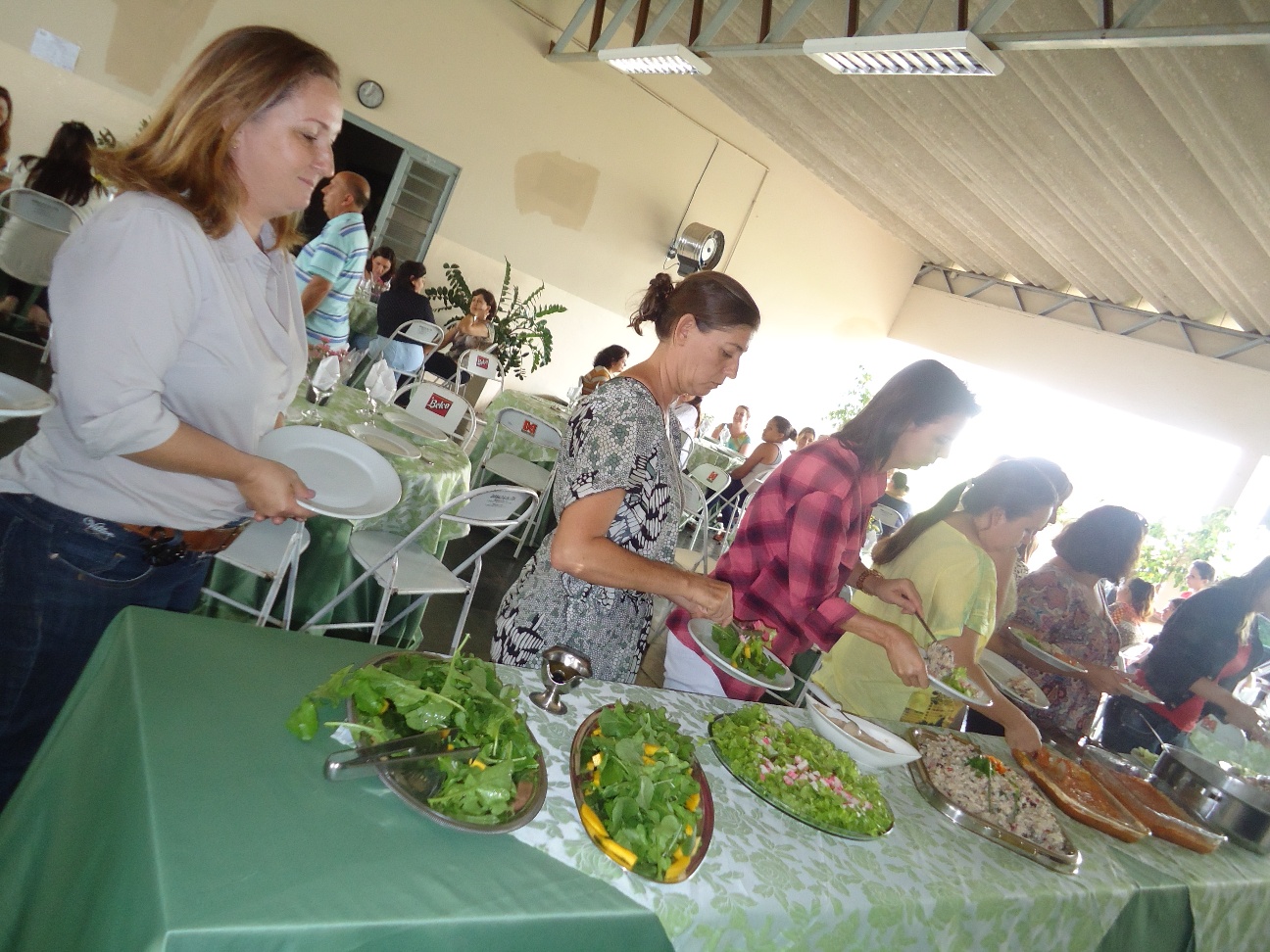 Escola E.M.E.I.E.F. ”Irineu Julião comemora o Dia dos Professores.