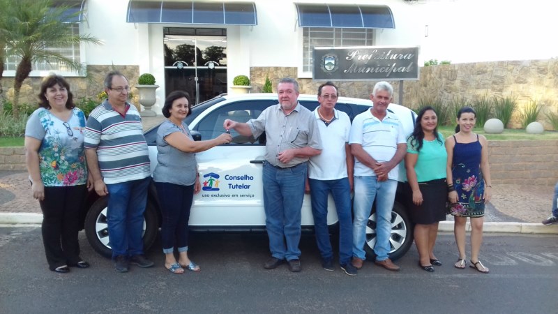 Conselho Tutelar de Vista Alegre recebe carro novo.