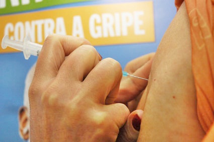 Campanha de vacinação contra gripe é prorrogada.