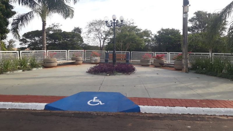 Prefeitura de Vista Alegre revitaliza boulevard.