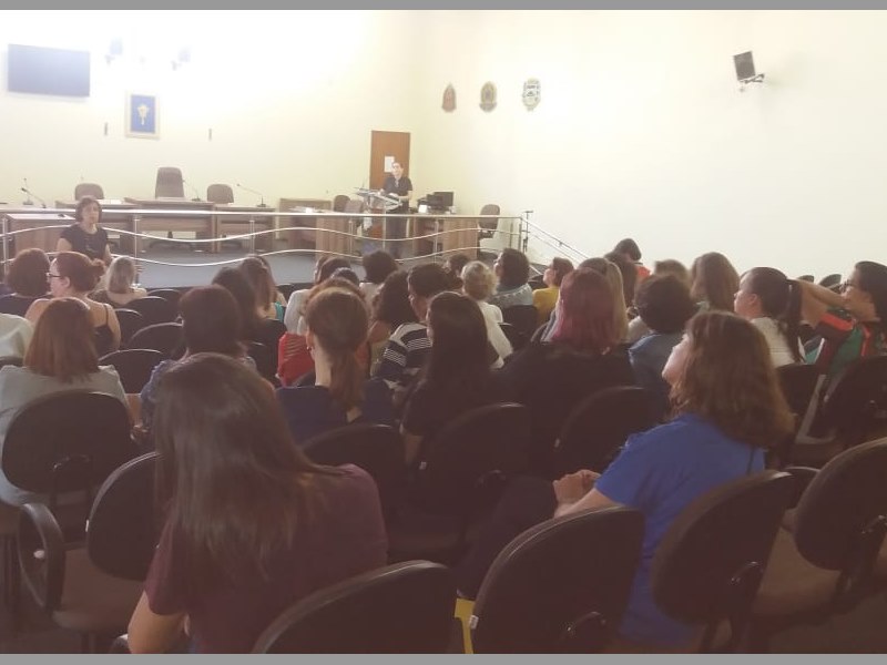 Audiência pública discute relatório de monitoramento e avaliação do Plano Municipal de Educação.