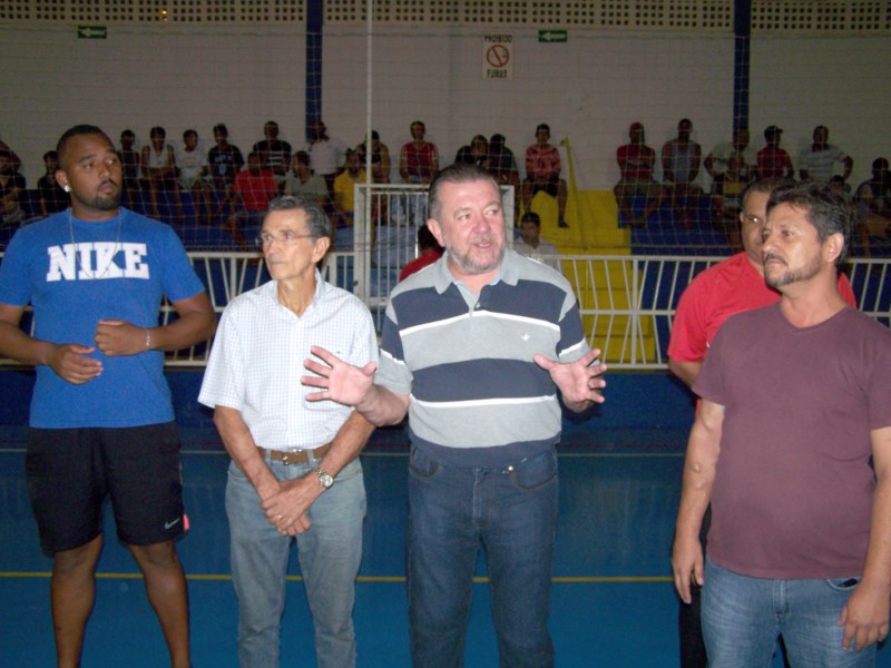 Abertura da Copa de Futsal homenageia João Fiorin.