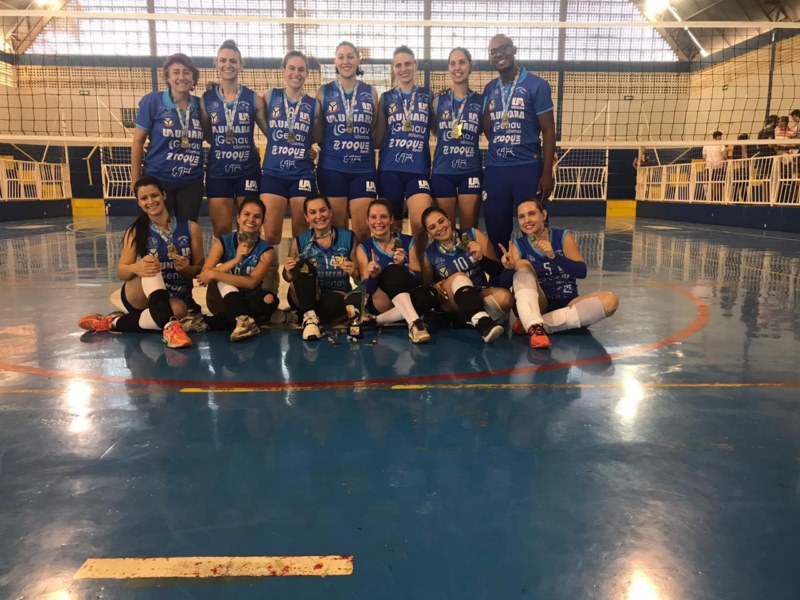 Vista Alegre se transforma na capital regional do vôlei.