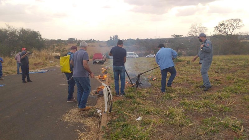 Brigadistas de Vista Alegre participam de treinamento para combate a incêndio na “Operação Corta-Fogo”.