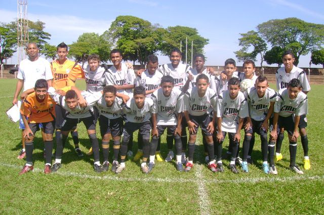 Vista Alegre faz a final do infantil na Copa “Antenor Verona”.