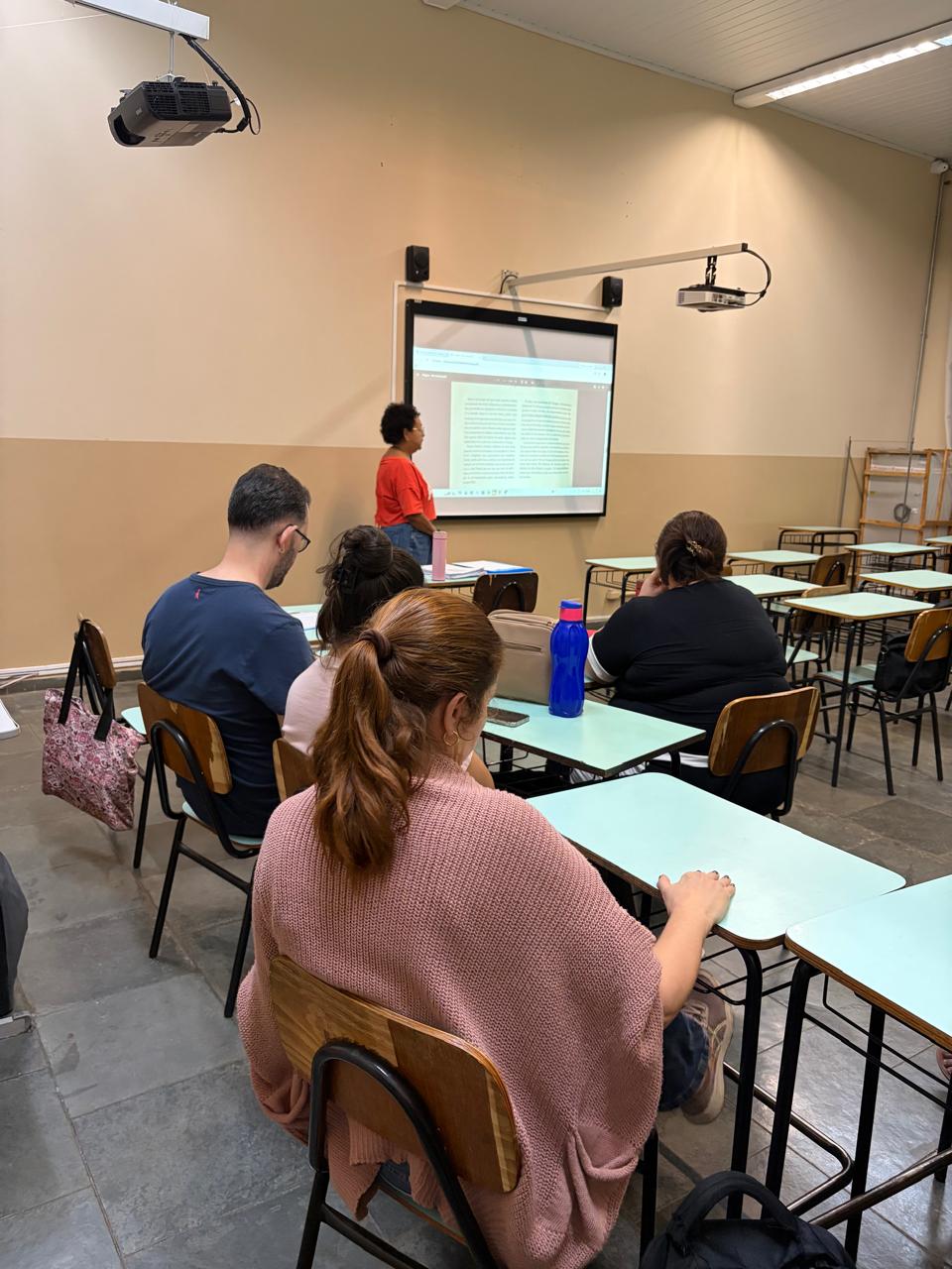 Professores da EMEIEF Irineu Julião participam do 4º módulo do Programa Alfabetiza Juntos SP.